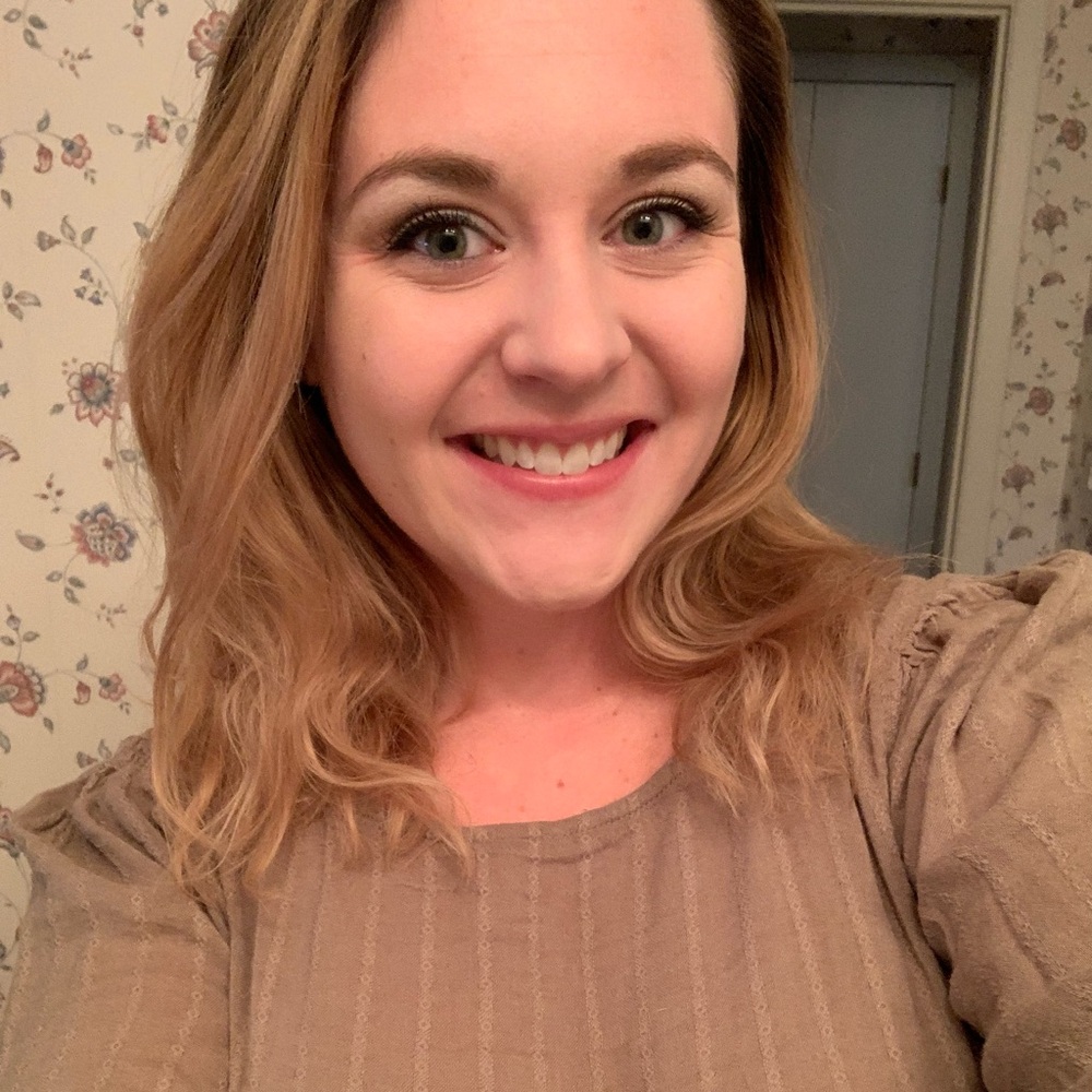 Meet your Posher, Nicole